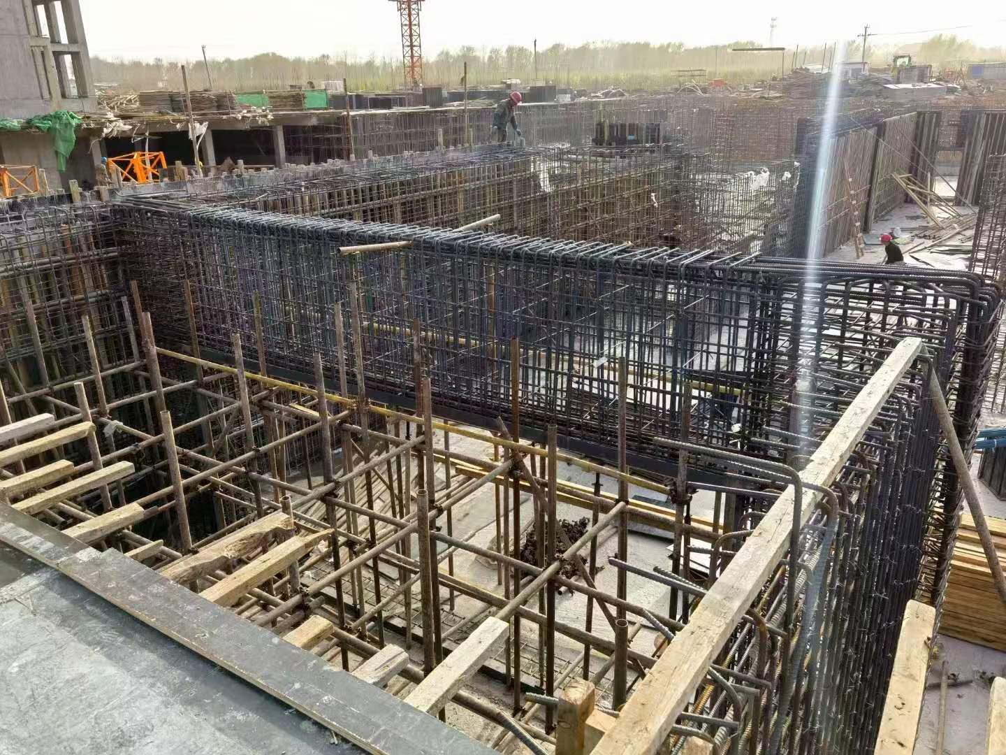 阿勒泰建筑基础筏板施工时混凝土有哪些常见问题?